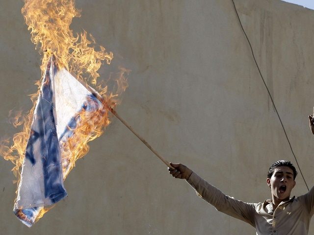 israeli flag burning