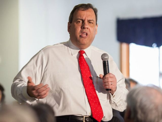 Republican presidential hopeful New Jersey Governor Chris Christie speaks at the Epping Am