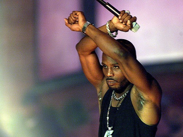 DMX performs at The Source Hip-Hop Music Awards 2001 at the Jackie Gleason Theater in Miam