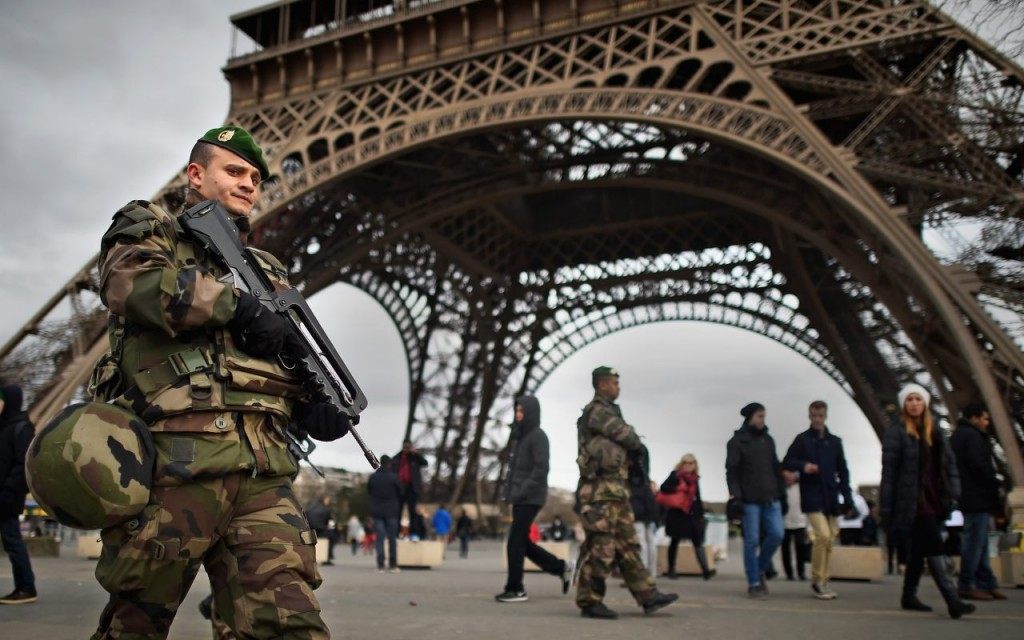 Troops Paris Attack