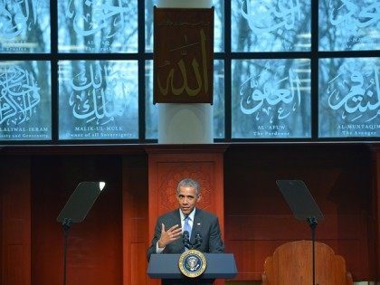 US President Barack Obama speaks at the Islamic Society of Baltimore, in Windsor Mill, Mar
