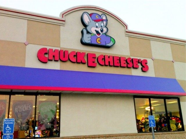 chuck_e_cheese