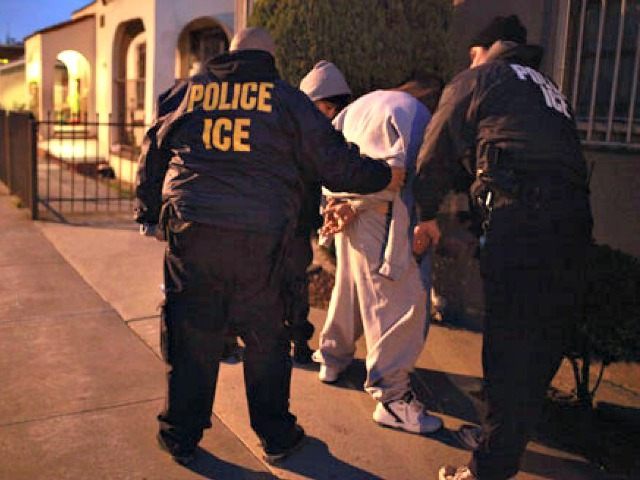 immigration-arrests AP