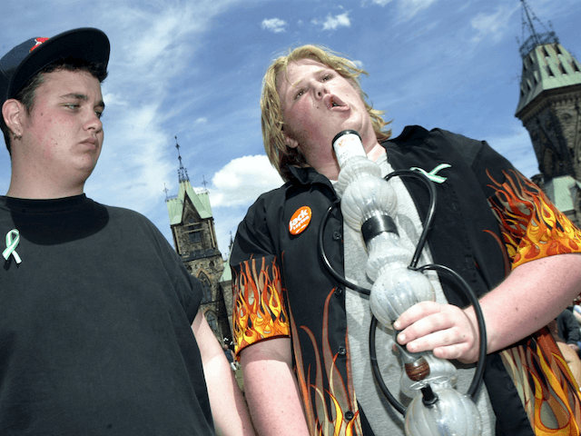 France And Canada Have The Most Teenage Weed Smokers Breitbart