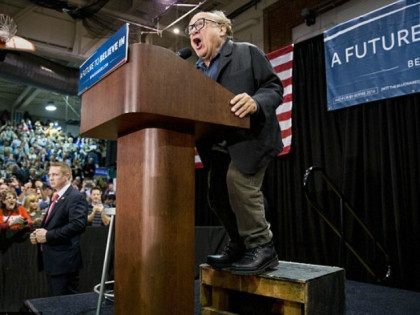 ST. LOUIS, MO - MARCH 13: Actor Danny DeVito introduces Democratic presidential candidate Bernie Sanders at a campaign rally on March 13, 2016 in St Louis, Missouri. Sanders was campaigning ahead of the Missouri primary on March 15. (Photo by Whitney Curtis/Getty Images)
