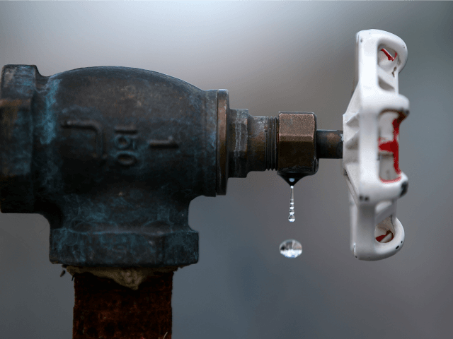Authorities: Hacker Attempted to Poison Florida City's Water Supply - Vimarsana News