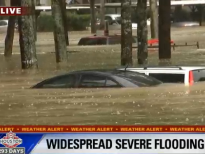 Flooding at Houston Aparrtment Complex - Fox 26