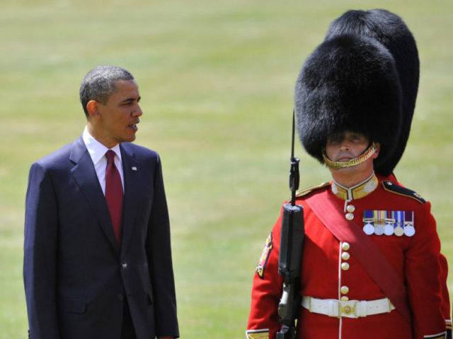 US President Barack Obama (C) and Prince