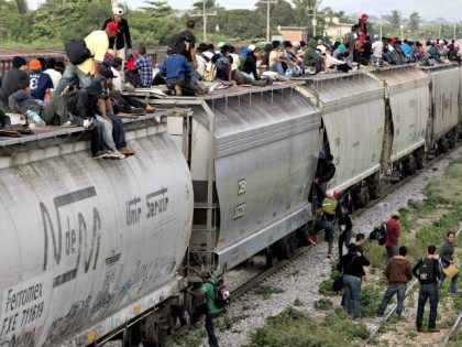 Illegal Immigration Train APEduardo Verdugo