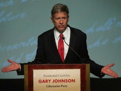Libertarian Party presidential candidate Gary Johnson makes a point on October 23, 2012 in Chicago, Illinois.