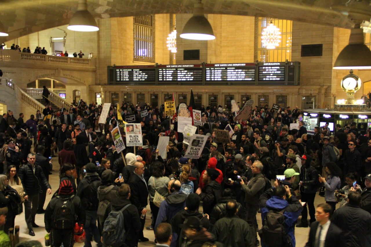 Protesters and commuters collide in Grand Central Station