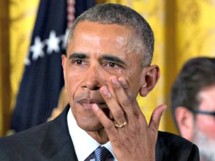 Obama weeps for gun control AP