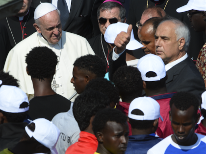 Pope Francis to Journalists: Immigrants Are Not ‘Dangerous Invaders’