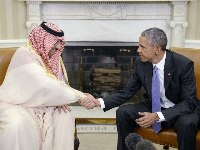 U.S President Barack Obama Shakes hands with Crown Prince Mohammed bin Nayef of Saudi Arabia during a bilateral meeting in the Oval Office at the White House May 13, 2015 in Washington, DC.