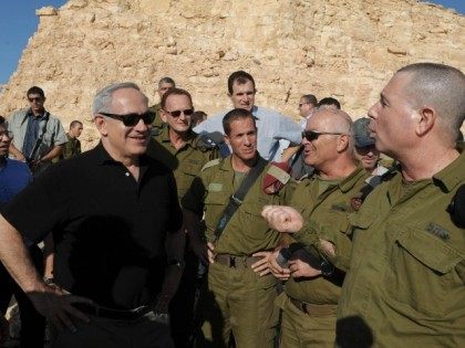 Israeli PM Benyamin Netanyahu visits the Fence at south of Israel 11/10/2012