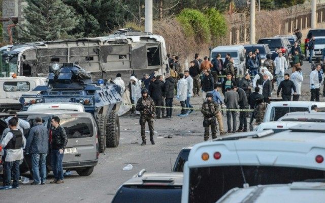 The site of a bomb attack in Diyarbakir, southeastern Turkey, on March 31, 2016 where seve