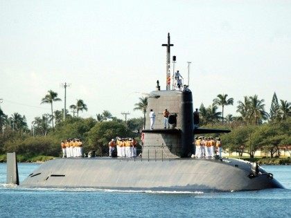 Japanese submarine Oyashio, seen during its visit to Hawaii in 2006