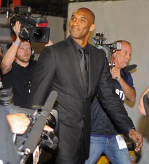 Kobe Bryant pranks confused aesthetician on 'Ellen'