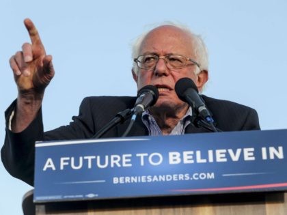 Bernie Sanders (Ringo Chiu / AFP / Getty)