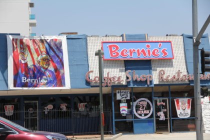 Bernie's (Dustin Stockman / Breitbart News)