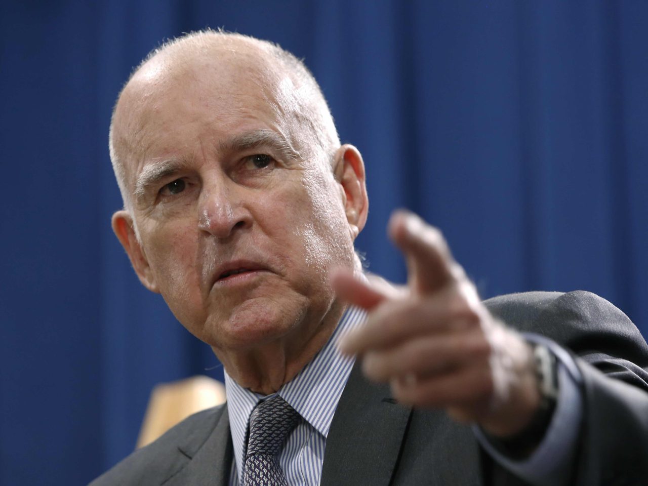 Jerry Brown Stumps for Hillary Clinton in Colorado
