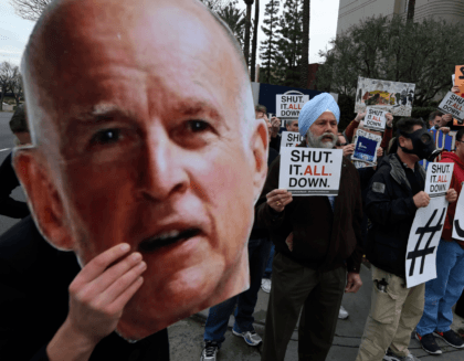 Jerry Brown gas leak protest (Mark Ralston / AFP / Getty)