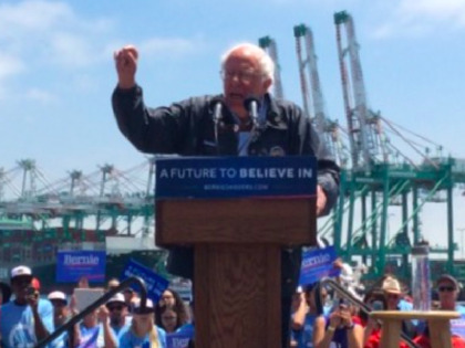 Bernie Sanders in Los Angeles (Adelle Nazarian / Breitbart News)