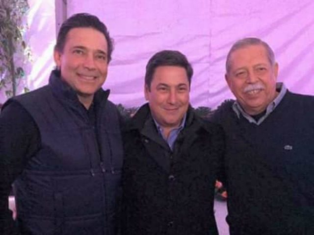 Former Tamaulipas Governor Eugenio Hernandez poses with gubernatorial candidate Baltazar Hinojosa and current governor Egidio Torre Cantu