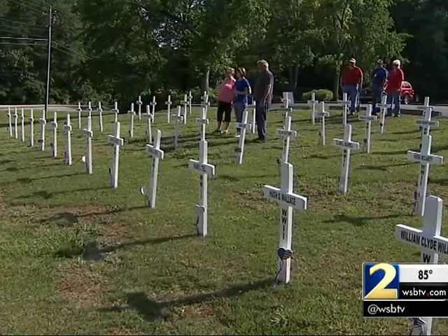 Town Temporarily Removes Crosses Honoring Fallen Service Members After Complaints