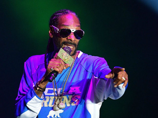 Snoop Dogg Performs at the Atlanta Funk Fest 2016 at Central Park Place on May 13, 2016 in