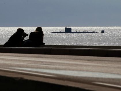 A picture shows a French nuclear submarine on October 7, 2014 in Nice.