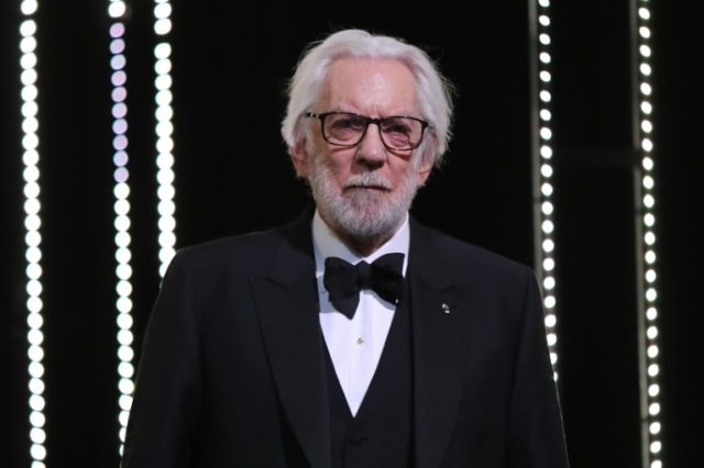 Canadian actor Donald Sutherland had reporters in stitches as he grouched about the unseas