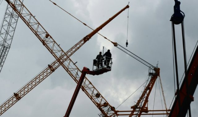 Unions and employers in Germany's construction industry agreed a pay deal after an "extrem