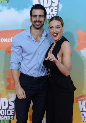 'DWTS' judges cheer Nyle DiMarco's stunning 'Sound of Silence' dance