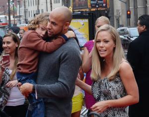 Kendra Wilkinson shows off stretch marks on Mother's Day