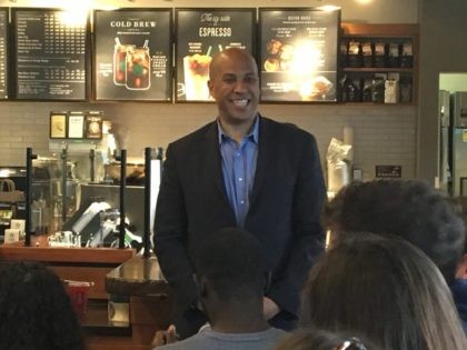 Corey Booker at Starbucks 1 (Daniel Nussbaum / Breitbart News)