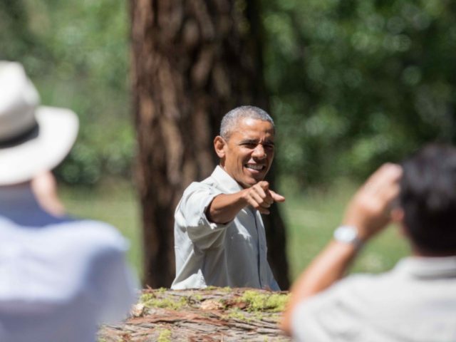 Obama points (David Calvert / Getty)