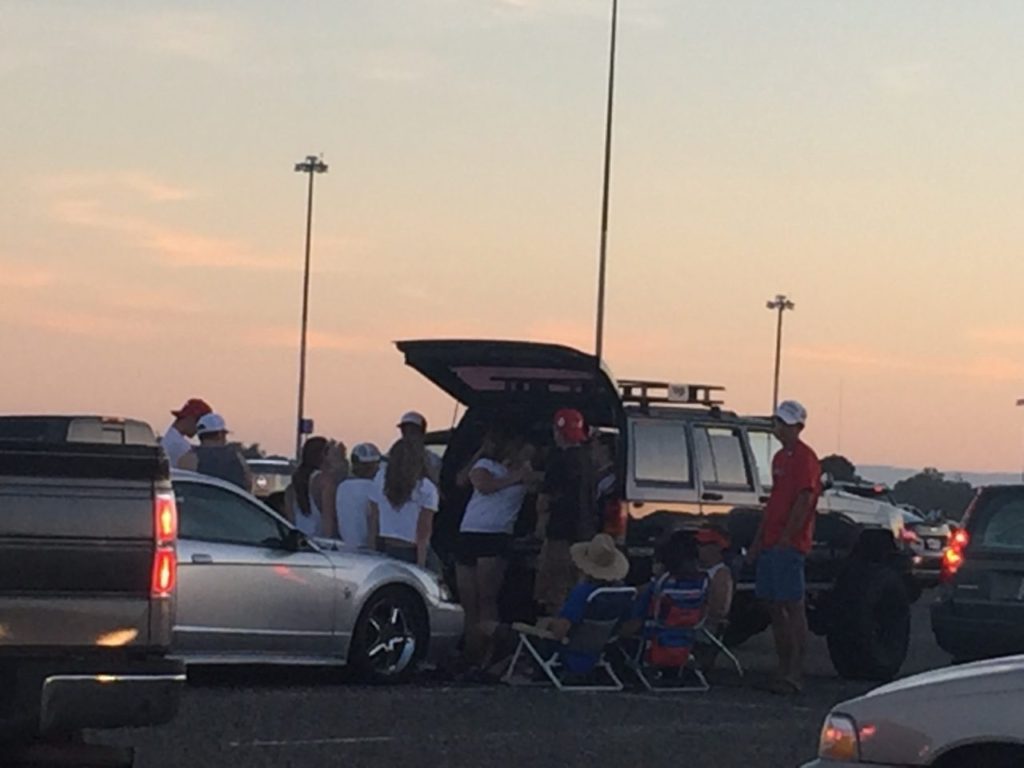 Tailgating after Trump rally in jammed parking lot (Michelle Moons / Breitbart News)