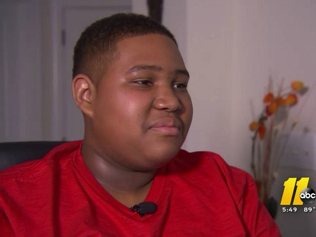 Teen Battling Cancer Graduates with Perfect GPA