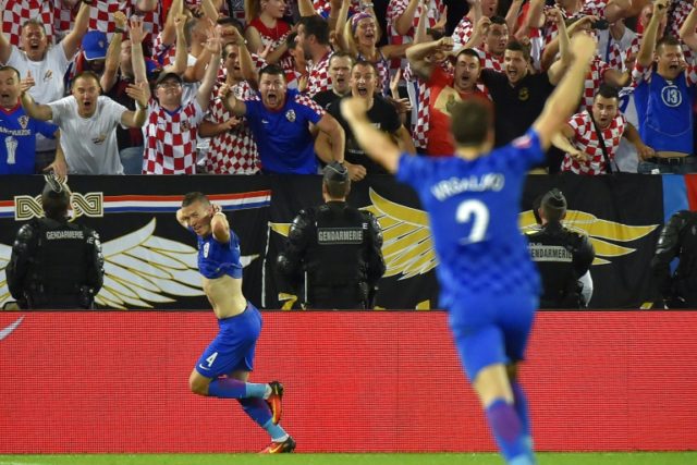 Croatia's midfielder Ivan Perisic (L) celebrates his goal during the Euro 2016 group D foo
