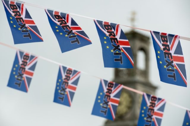 A new poll by Ipsos Mori shows 53 percent in favour of a Brexit compared with 47 percent w