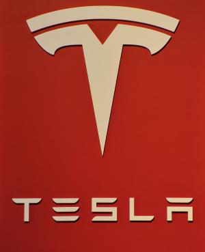 Tesla working exclusively with Panasonic on Model 3 batteries, Elon Musk says