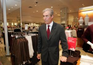 Macy's CEO Lundgren stepping aside in corporate shakeup