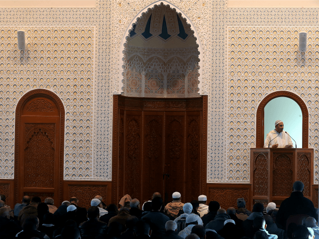 An imam gives a sermon during the Friday prayer at the Reims mosque on November 27, 2015 in tribute to the 130 people killed in the November 13 Paris attacks. AFP PHOTO / FRANCOIS NASCIMBENI / AFP / FRANCOIS NASCIMBENI (Photo credit should read FRANCOIS NASCIMBENI/AFP/Getty Images)