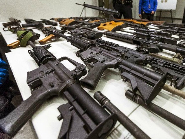 Report: Ukraine Has Distributed 10,000 Automatic Rifles to Civilians