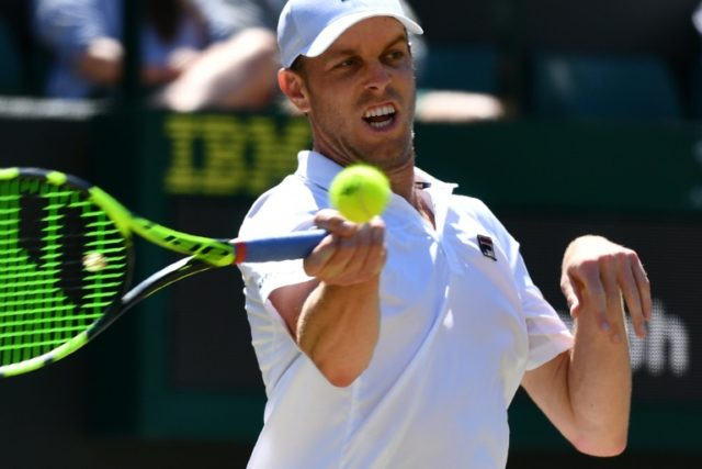 Sam Querrey outlasts compatriot Bjorn Fratangelo to reach the third round of the ATP and W
