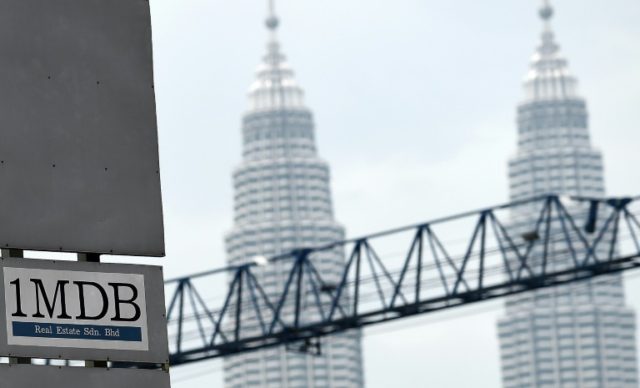 The US Justice Department has moved to seize more than $1 billion in assets from the 1MDB