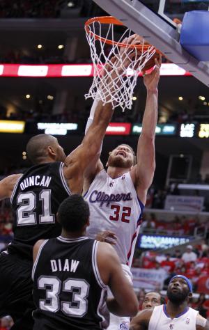 Blake Griffin "geeked out" by Tim Duncan