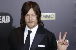 Norman Reedus, Andrew Lincoln 'Walking Dead' glitter war spills over into Comic-Con