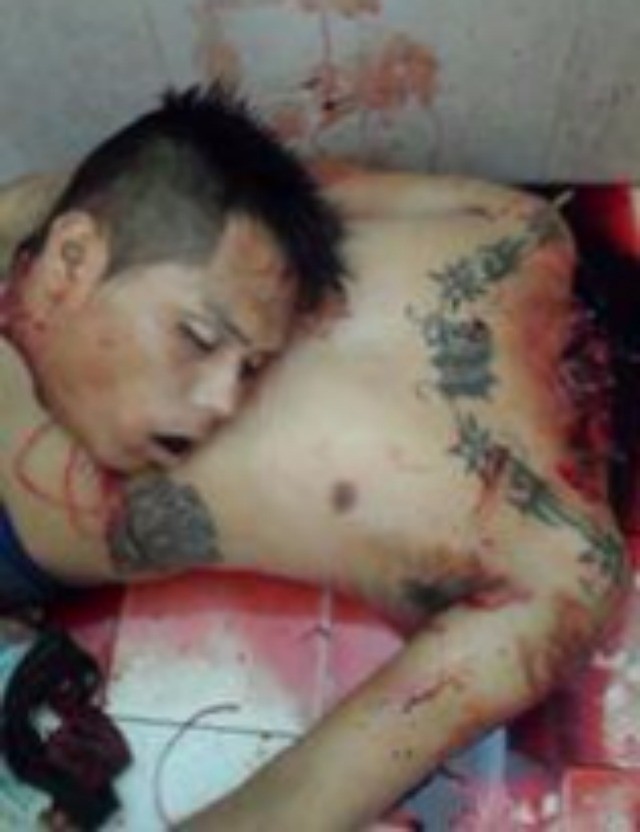 GRAPHIC: Los Zetas Cartel Threatens Civilians if Mexican Government Doesn&a...